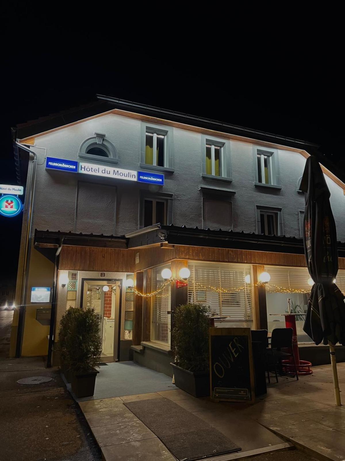 Hotel Restaurant Du Moulin Fleurier Exteriör bild